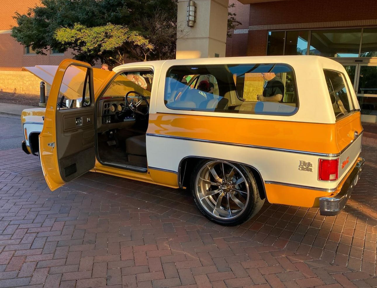 1973-91 C-10 Blazer DOT Flush Mount Rubber Less Glass Kit. Made in America.