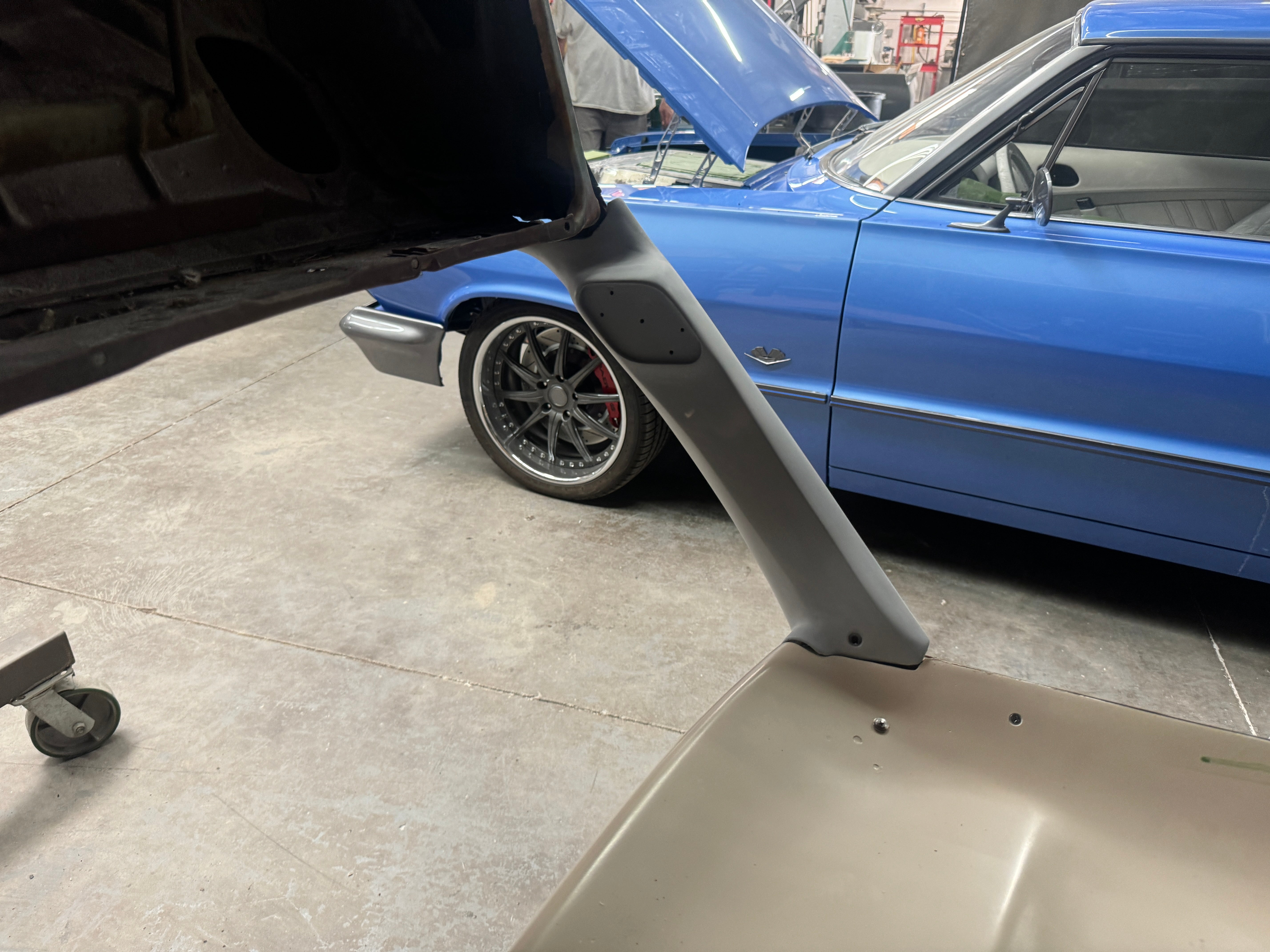 1969 CAMARO CUSTOM HARD HEADLINER SHIPS TRUCK FREIGHT
