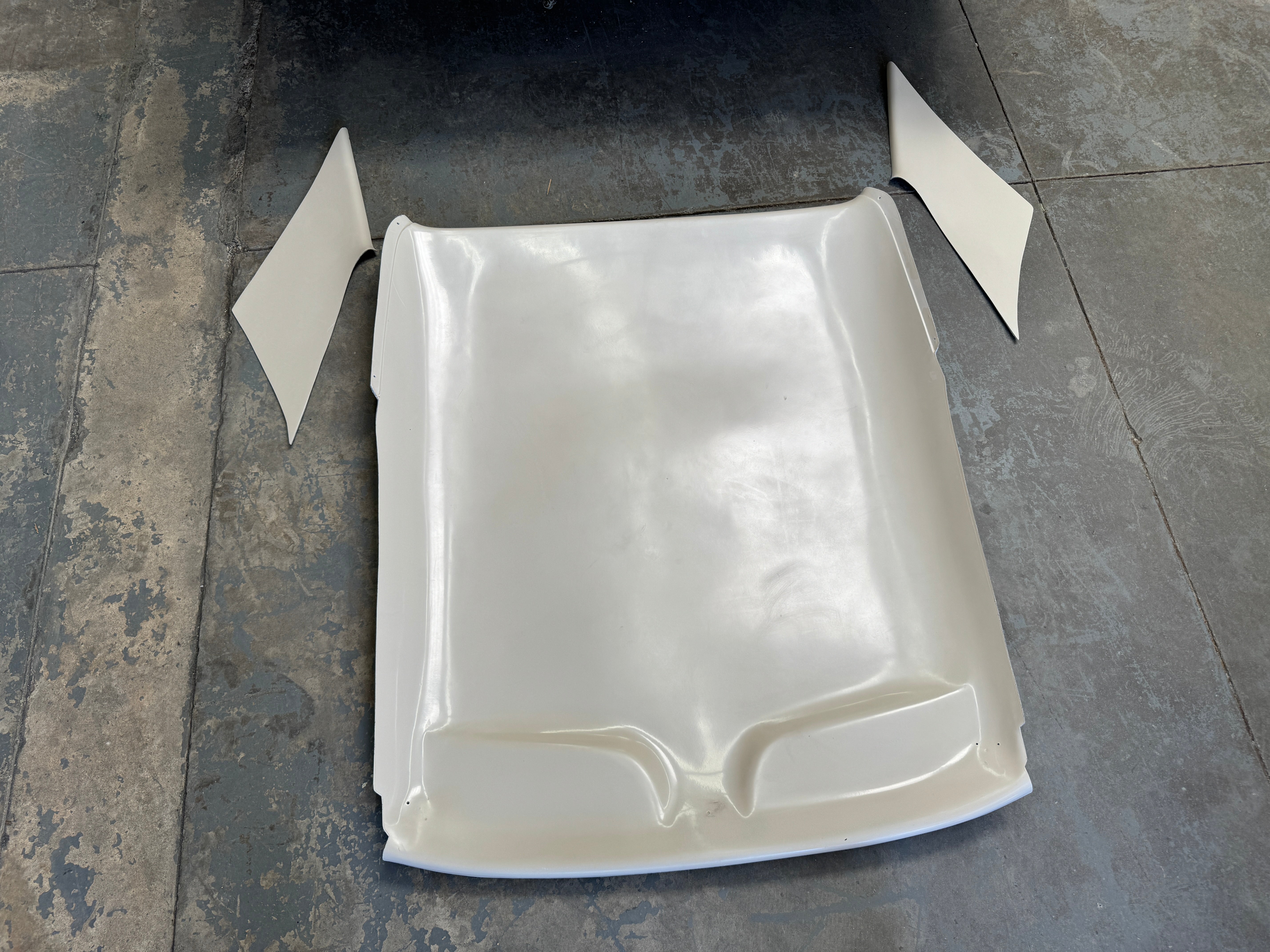 1969 CAMARO CUSTOM HARD HEADLINER SHIPS TRUCK FREIGHT