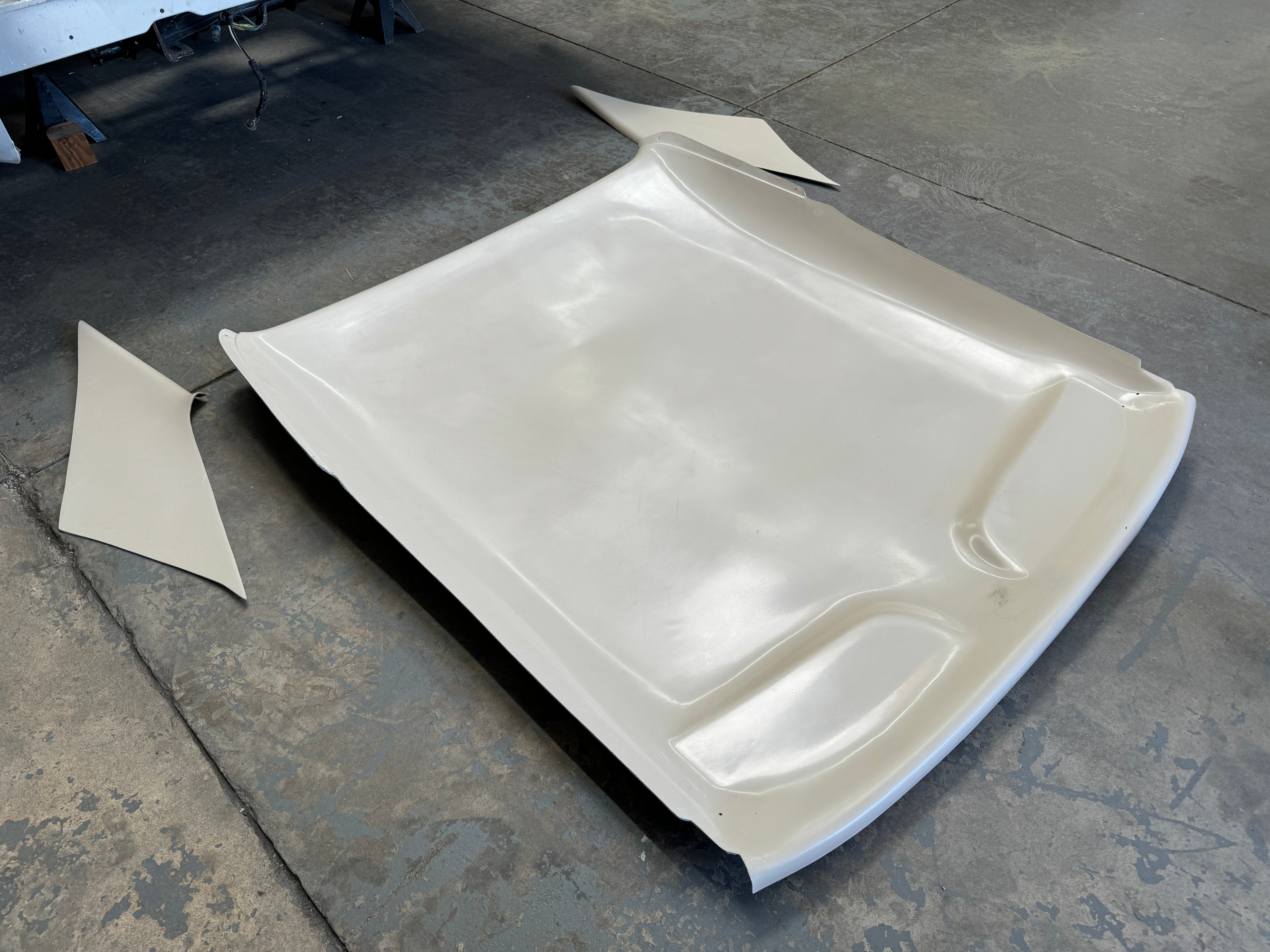 1969 CAMARO CUSTOM HARD HEADLINER SHIPS TRUCK FREIGHT
