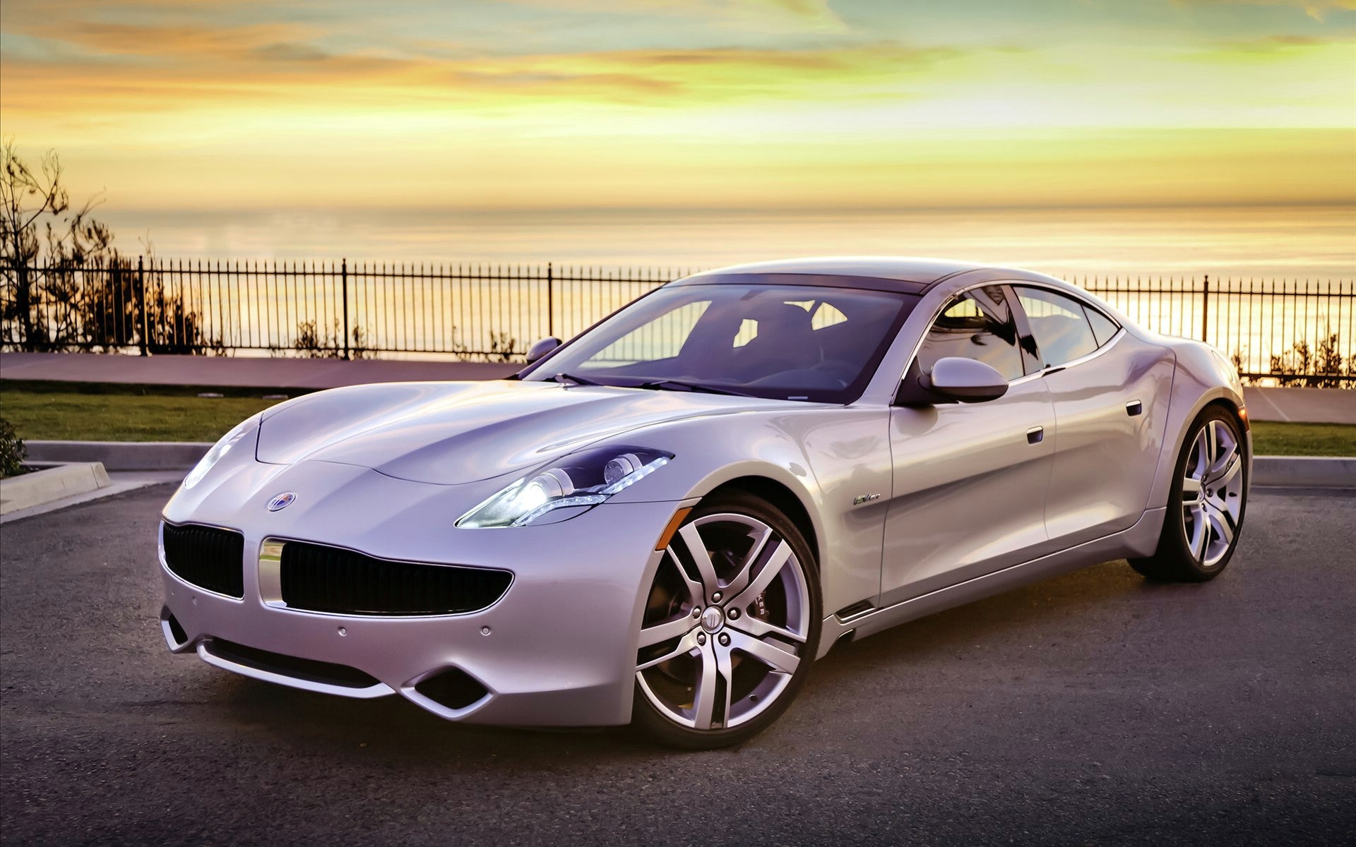 2012 Fisker Karma OEM Windshield